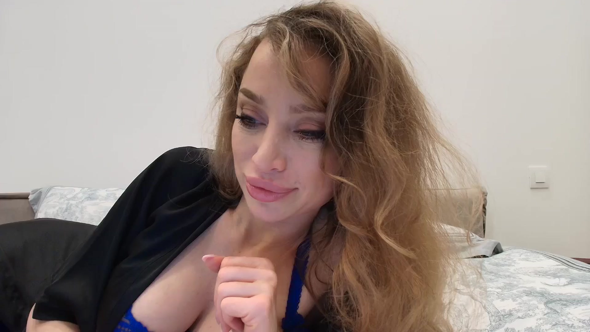 Gallery image thumbnail from Anayys's myfreecams stream on, 02/03/2026, 01:10 image 13 of 20