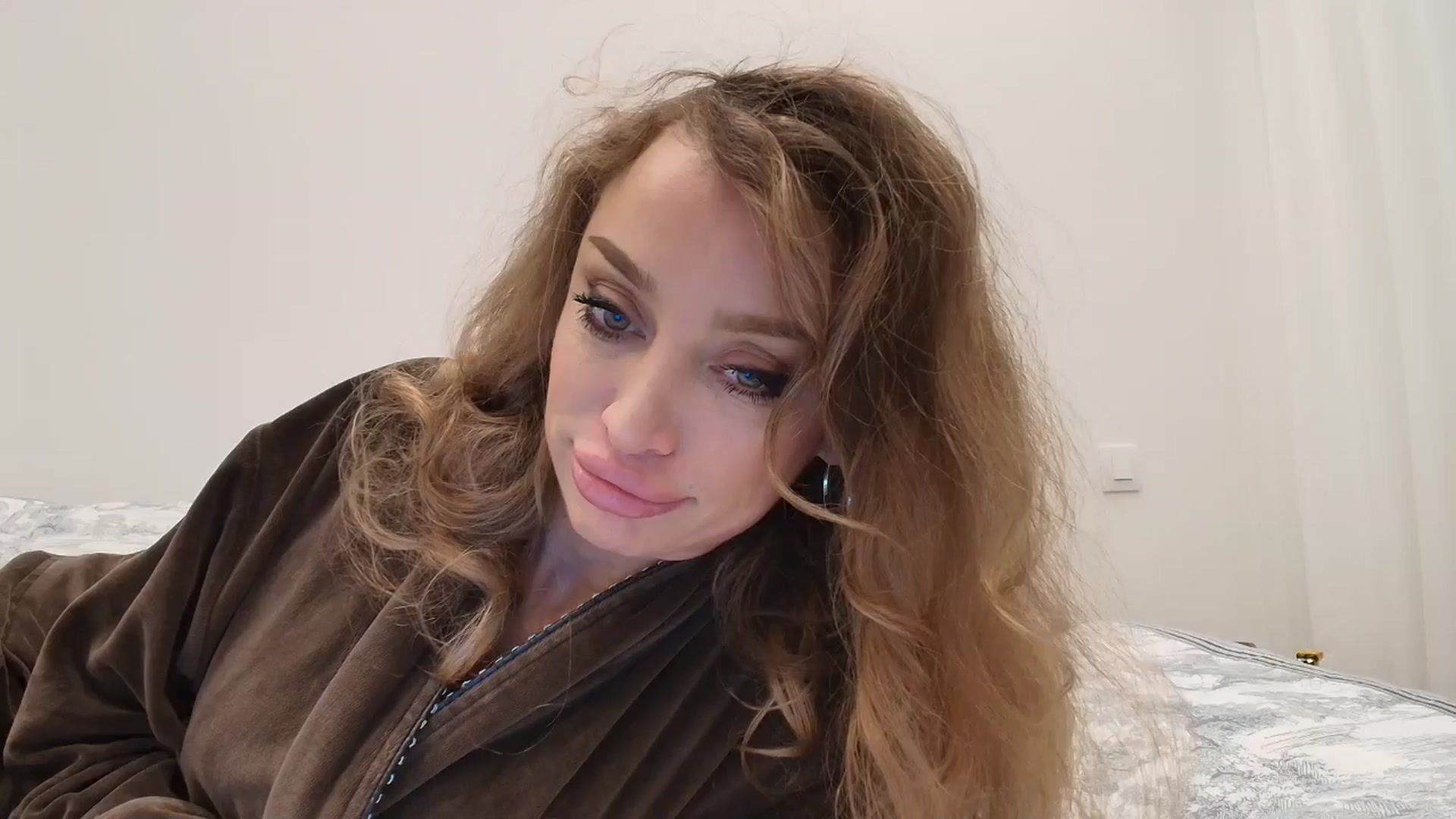 Gallery image thumbnail from Anayys's myfreecams stream on, 02/03/2026, 01:10 image 9 of 20