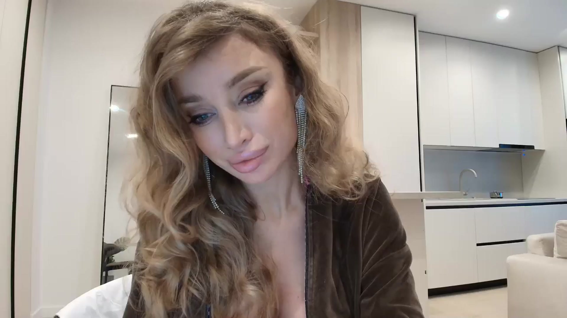 Gallery image thumbnail from Anayys's myfreecams stream on, 02/10/2026, 15:17 image 17 of 20