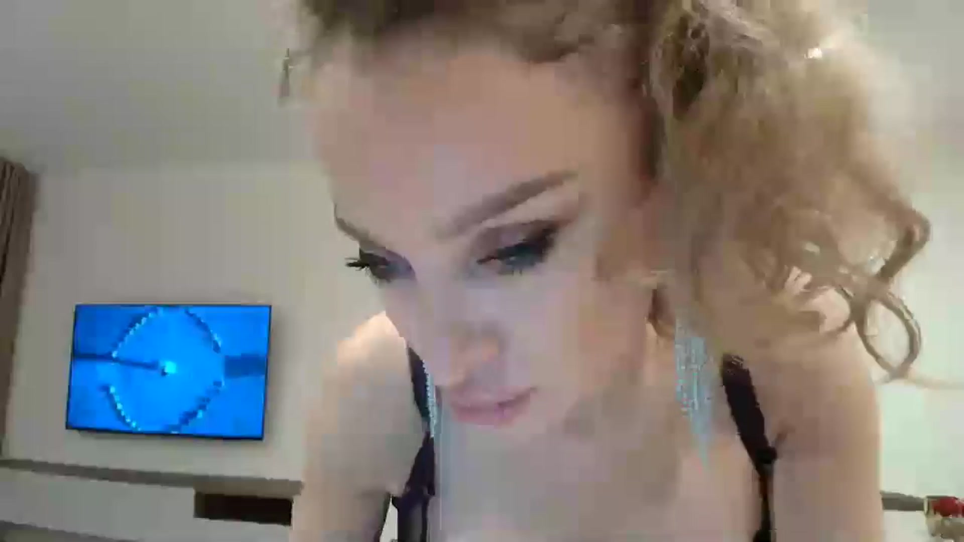 Gallery image thumbnail from Anayys's myfreecams stream on, 02/11/2026, 19:11 image 14 of 20