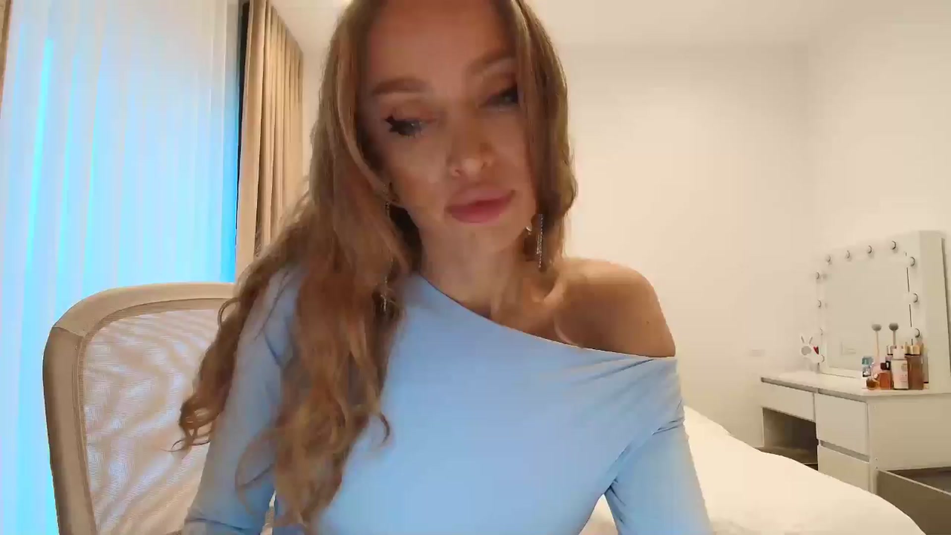 Gallery image thumbnail from Anayys's myfreecams stream on, 02/12/2026, 15:23 image 3 of 20