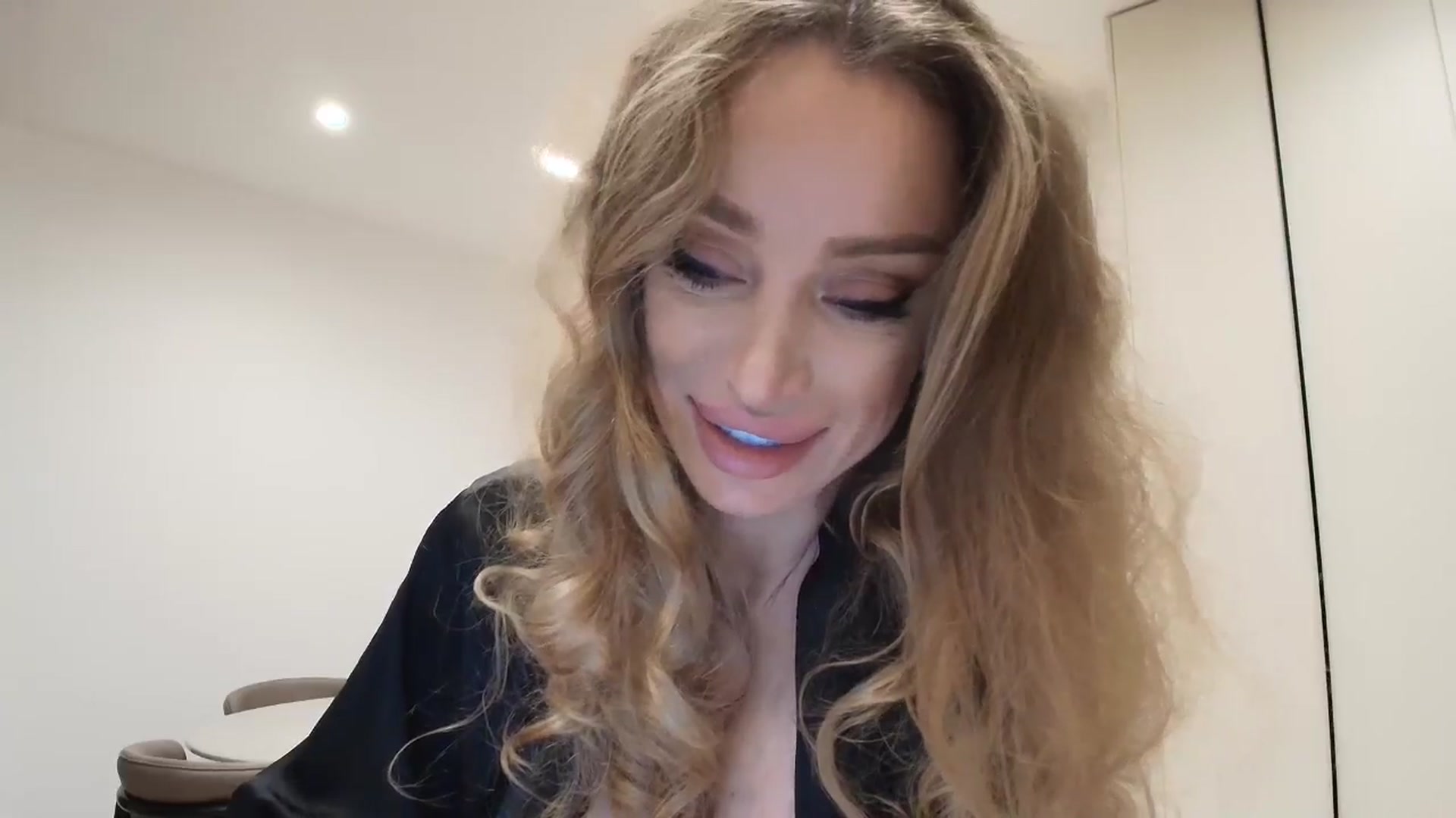 Gallery image thumbnail from Anayys's myfreecams stream on, 02/13/2026, 19:16 image 10 of 20
