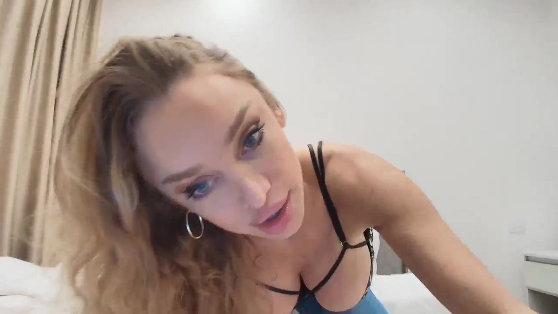 Gallery image thumbnail from Anayys's myfreecams stream on, 02/14/2026, 16:53 image 20 of 20