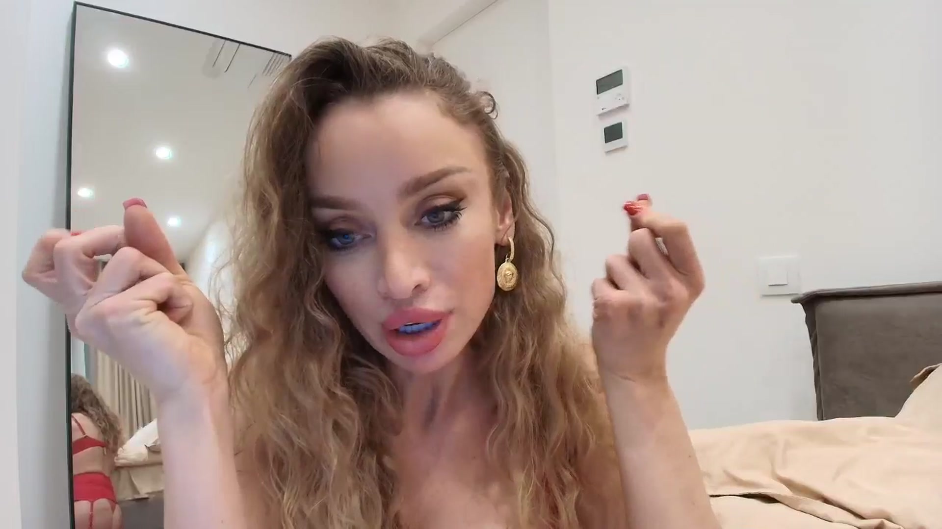 Gallery image thumbnail from Anayys's myfreecams stream on, 02/17/2026, 22:58 image 13 of 20