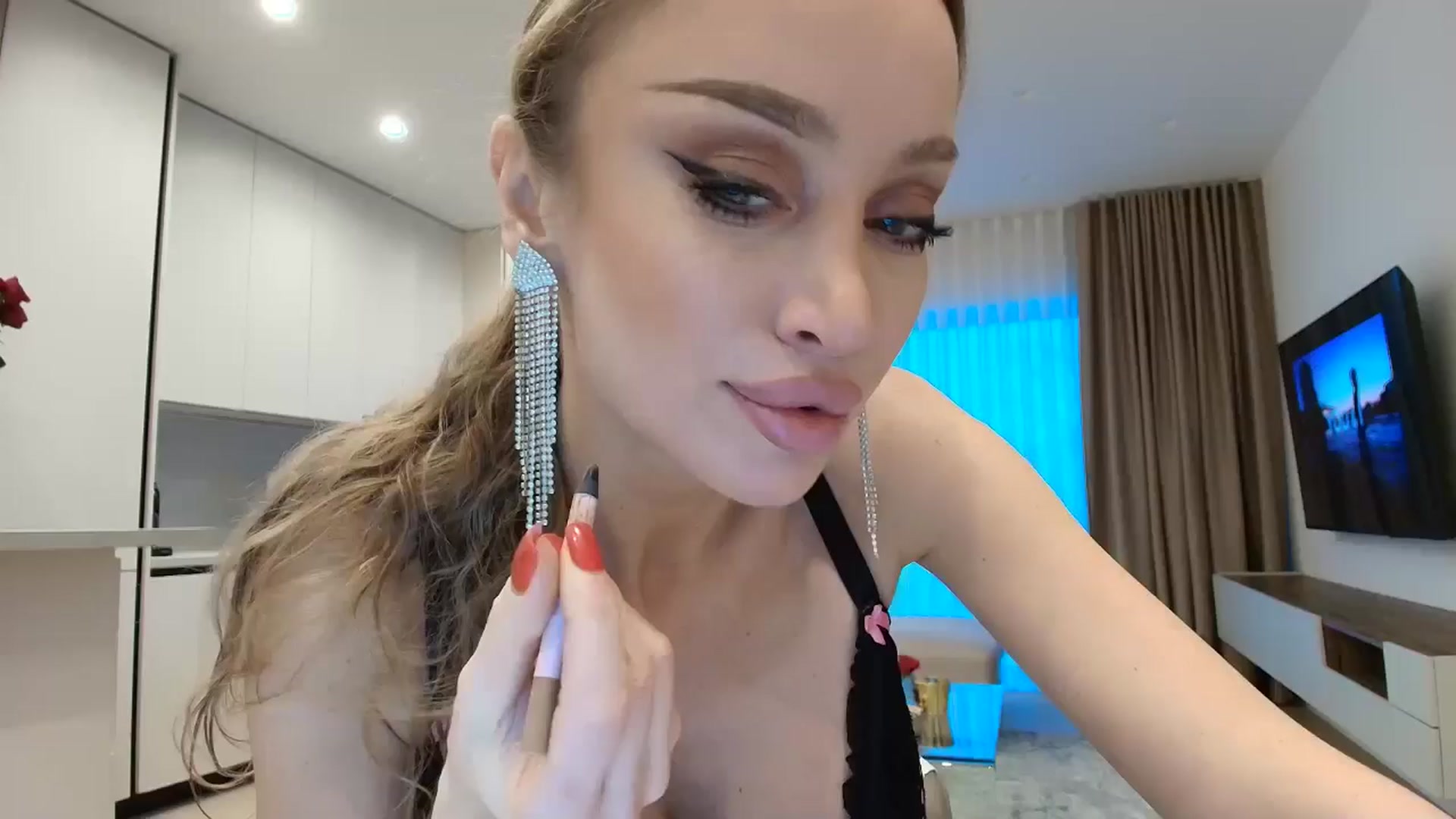 Gallery image thumbnail from Anayys's myfreecams stream on, 02/21/2026, 15:53 image 6 of 20