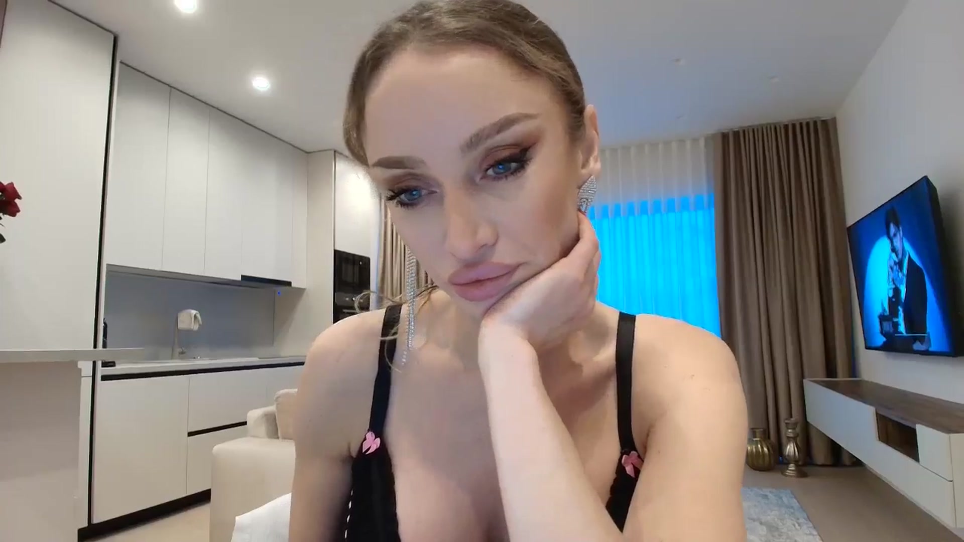 Gallery image thumbnail from Anayys's myfreecams stream on, 02/21/2026, 15:53 image 11 of 20