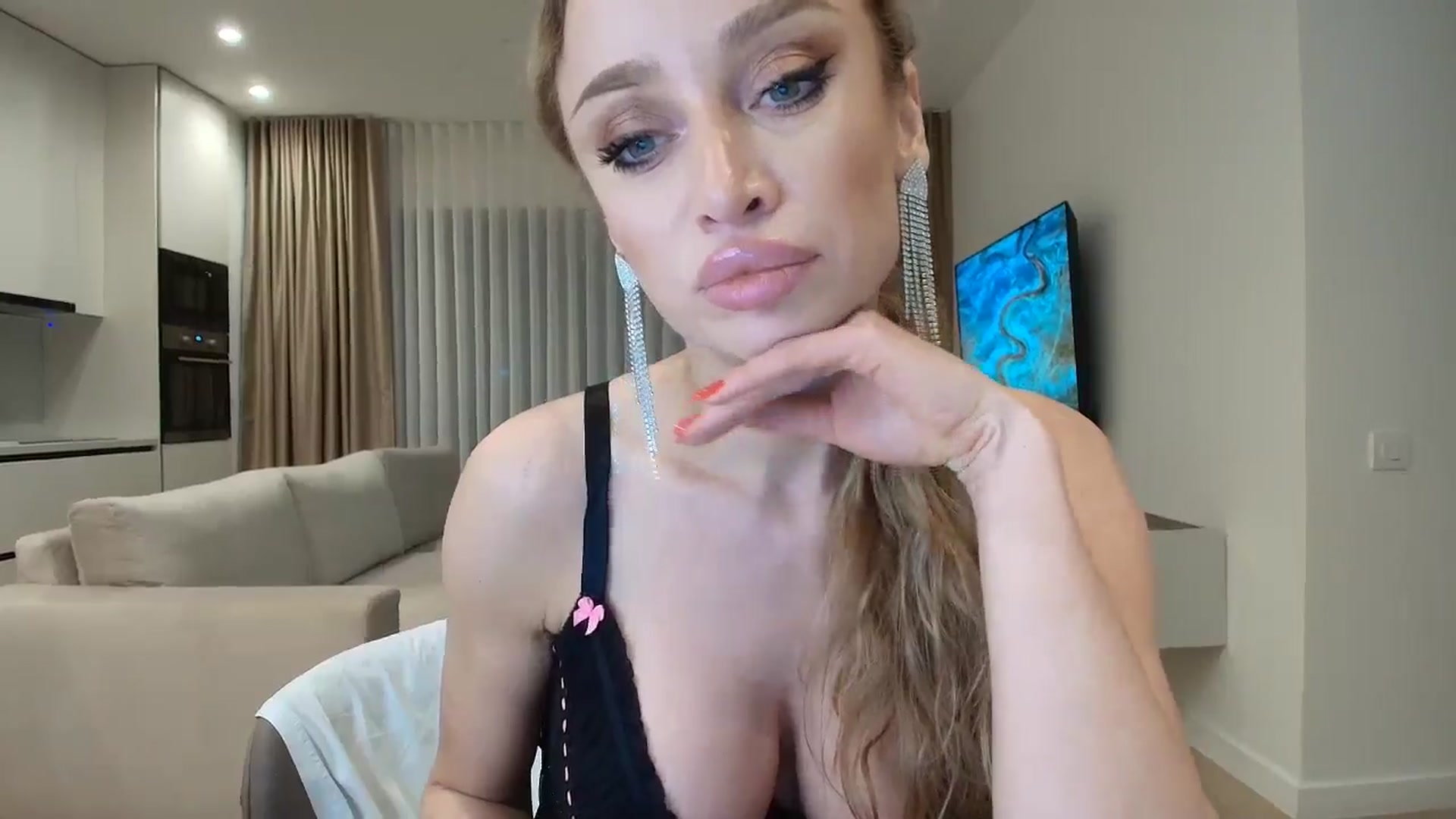 Gallery image thumbnail from Anayys's myfreecams stream on, 02/21/2026, 17:14 image 6 of 20