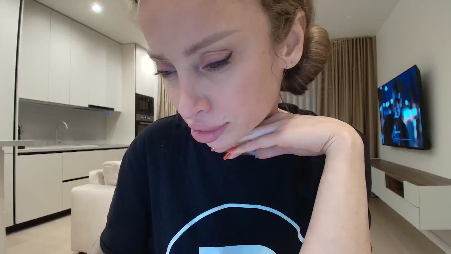 Gallery image thumbnail from Anayys's myfreecams stream on, 02/23/2026, 24:47 image 17 of 20