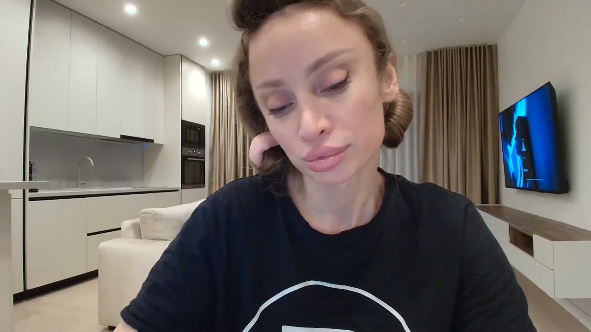 Gallery image thumbnail from Anayys's myfreecams stream on, 02/23/2026, 24:47 image 18 of 20