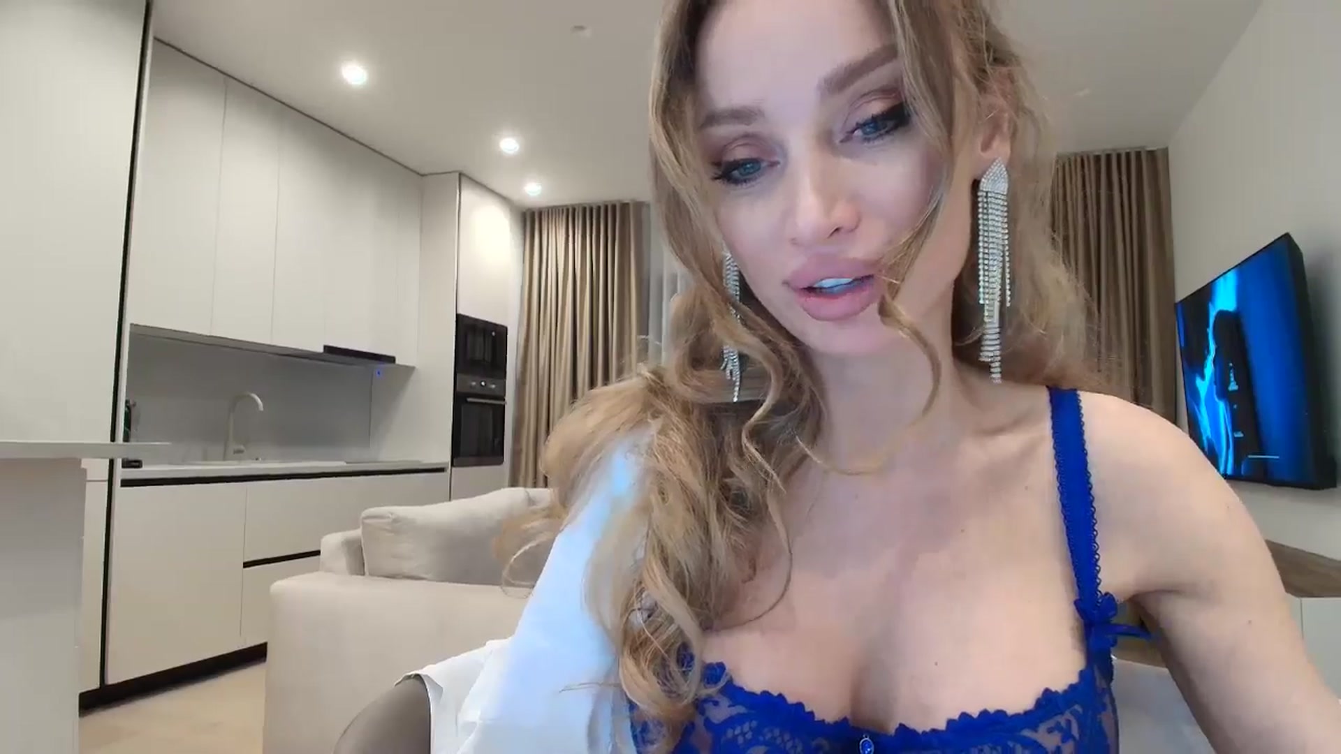 Gallery image thumbnail from Anayys's myfreecams stream on, 02/23/2026, 24:47 image 5 of 20