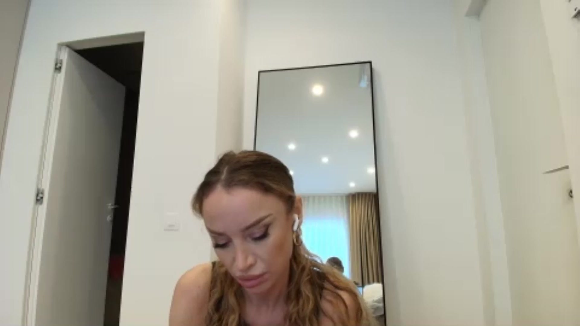 Gallery image thumbnail from Anayys's myfreecams stream on, 03/04/2026, 15:11 image 15 of 20