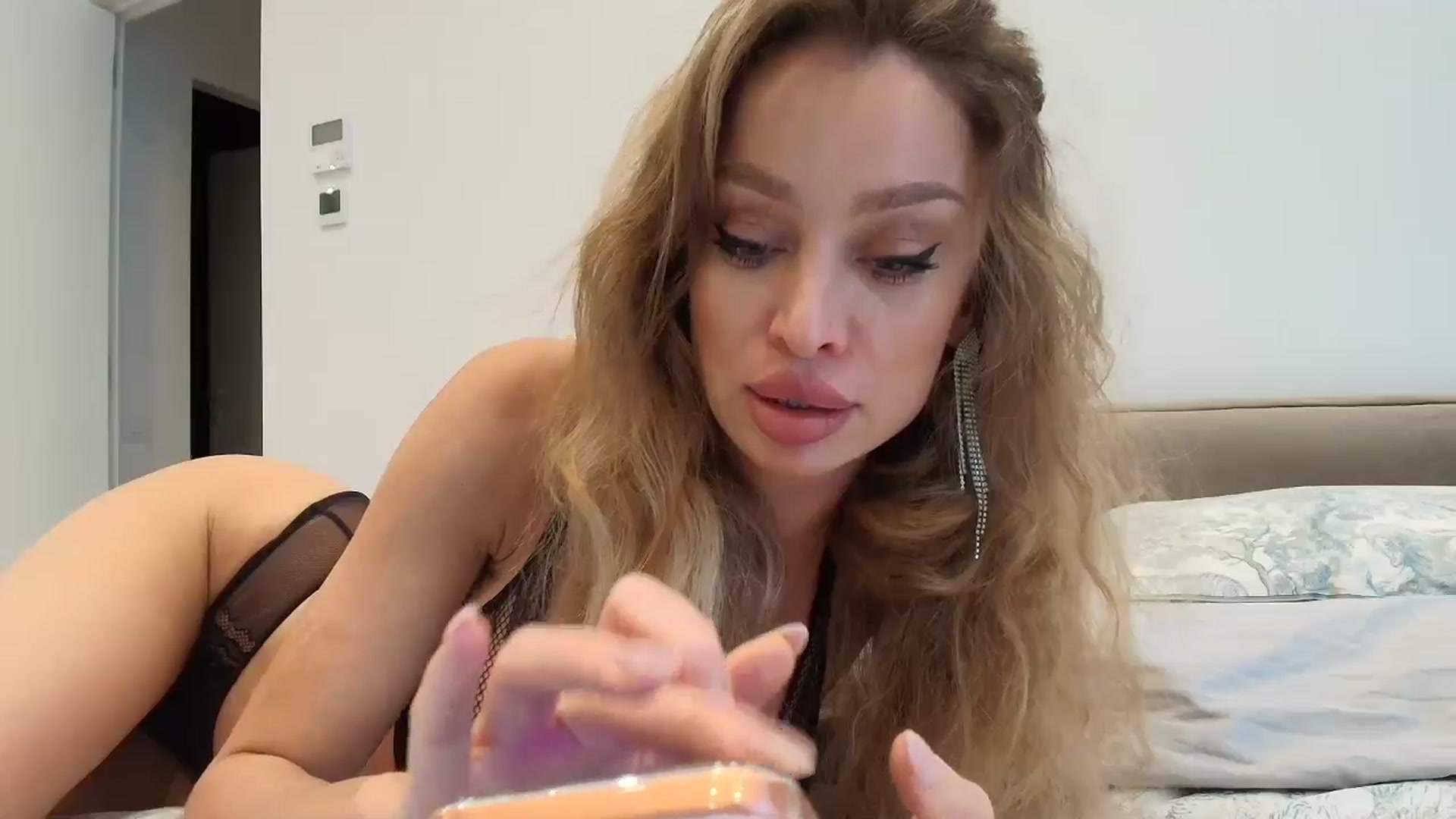 Gallery image thumbnail from Anayys's myfreecams stream on, 04/13/2026, 16:50 image 5 of 20