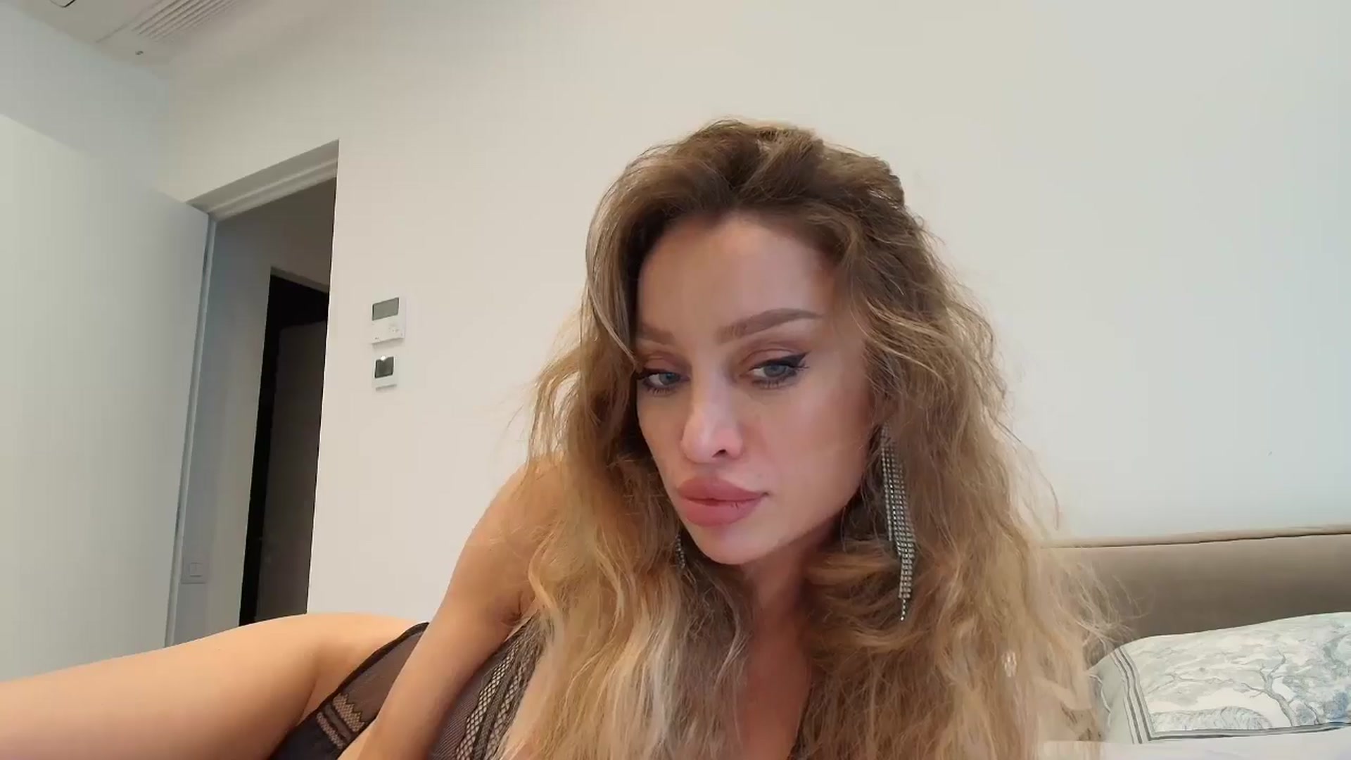 Gallery image thumbnail from Anayys's myfreecams stream on, 04/13/2026, 16:50 image 3 of 20