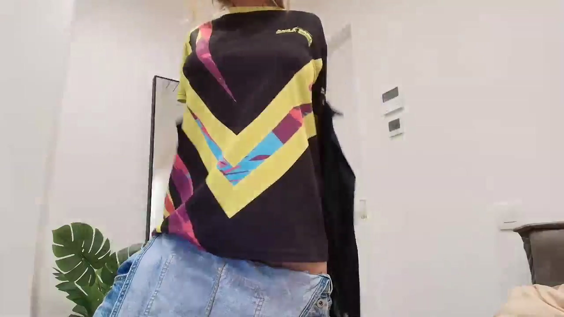 Gallery image thumbnail from Anayys's myfreecams stream on, 05/03/2026, 01:34 image 8 of 20