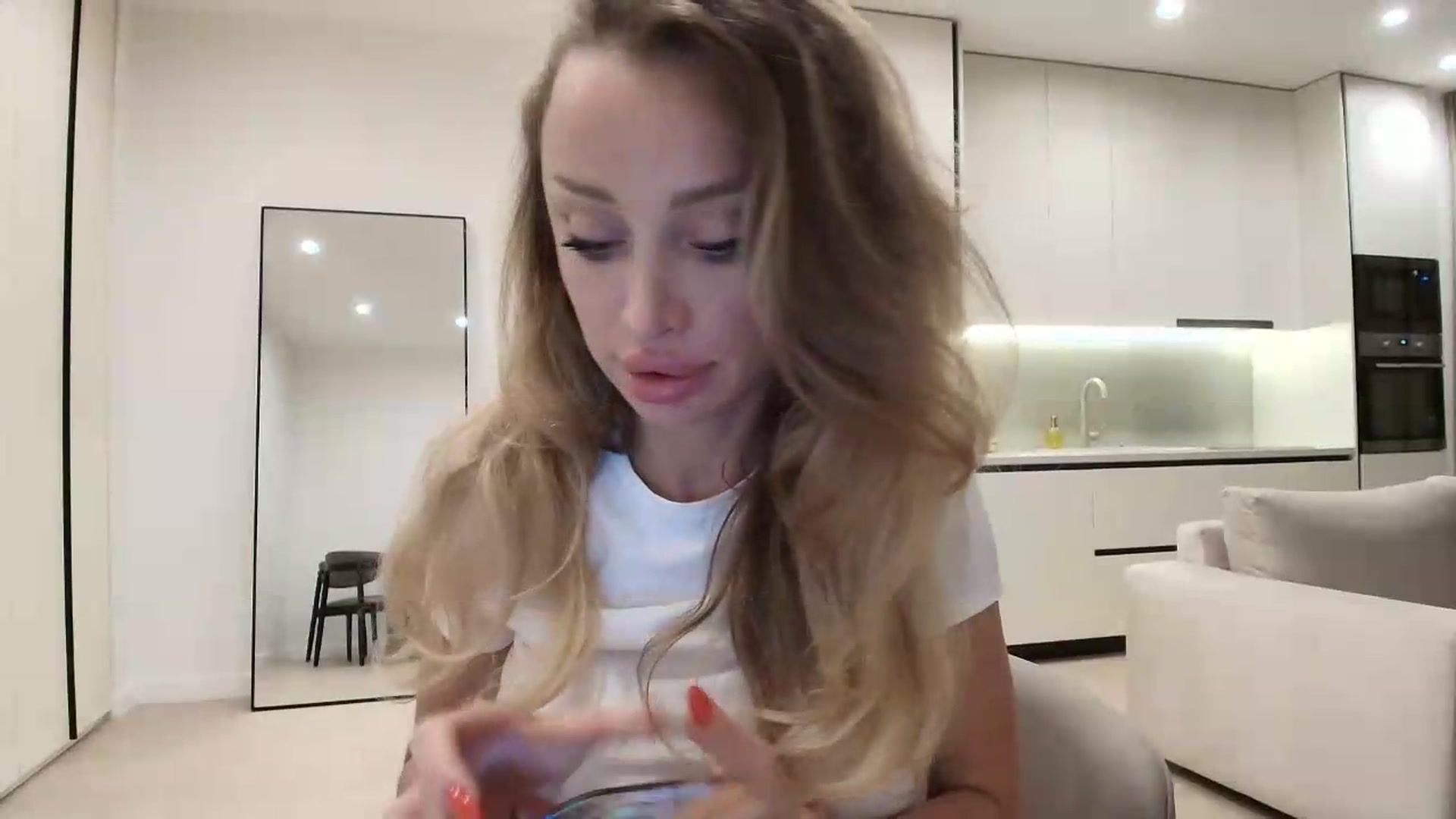 Gallery image thumbnail from Anayys's myfreecams stream on, 05/22/2026, 24:14 image 11 of 20