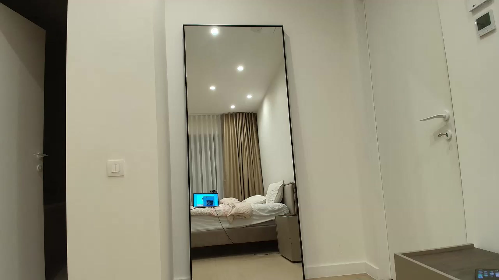 Gallery image thumbnail from Anayys's myfreecams stream on, 05/23/2026, 21:19 image 1 of 20