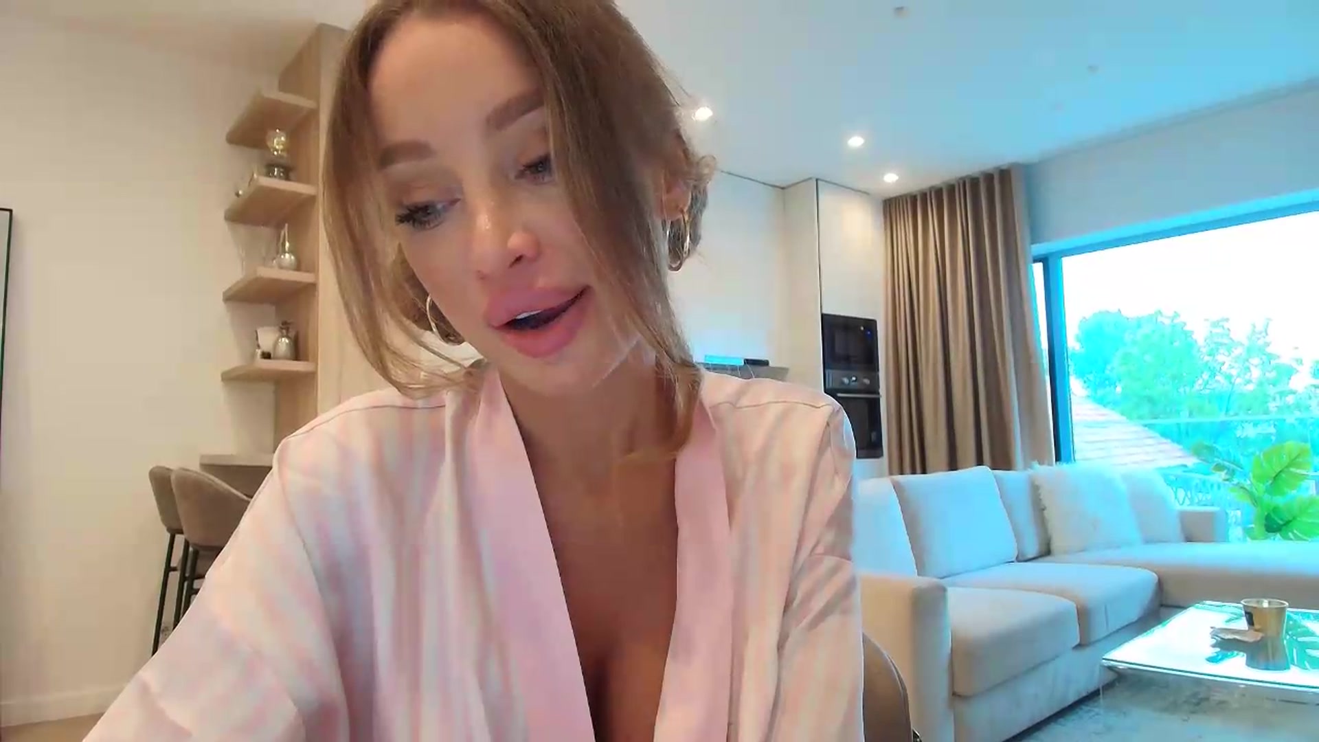 Gallery image thumbnail from Anayys's myfreecams stream on, 05/28/2026, 16:27 image 11 of 20
