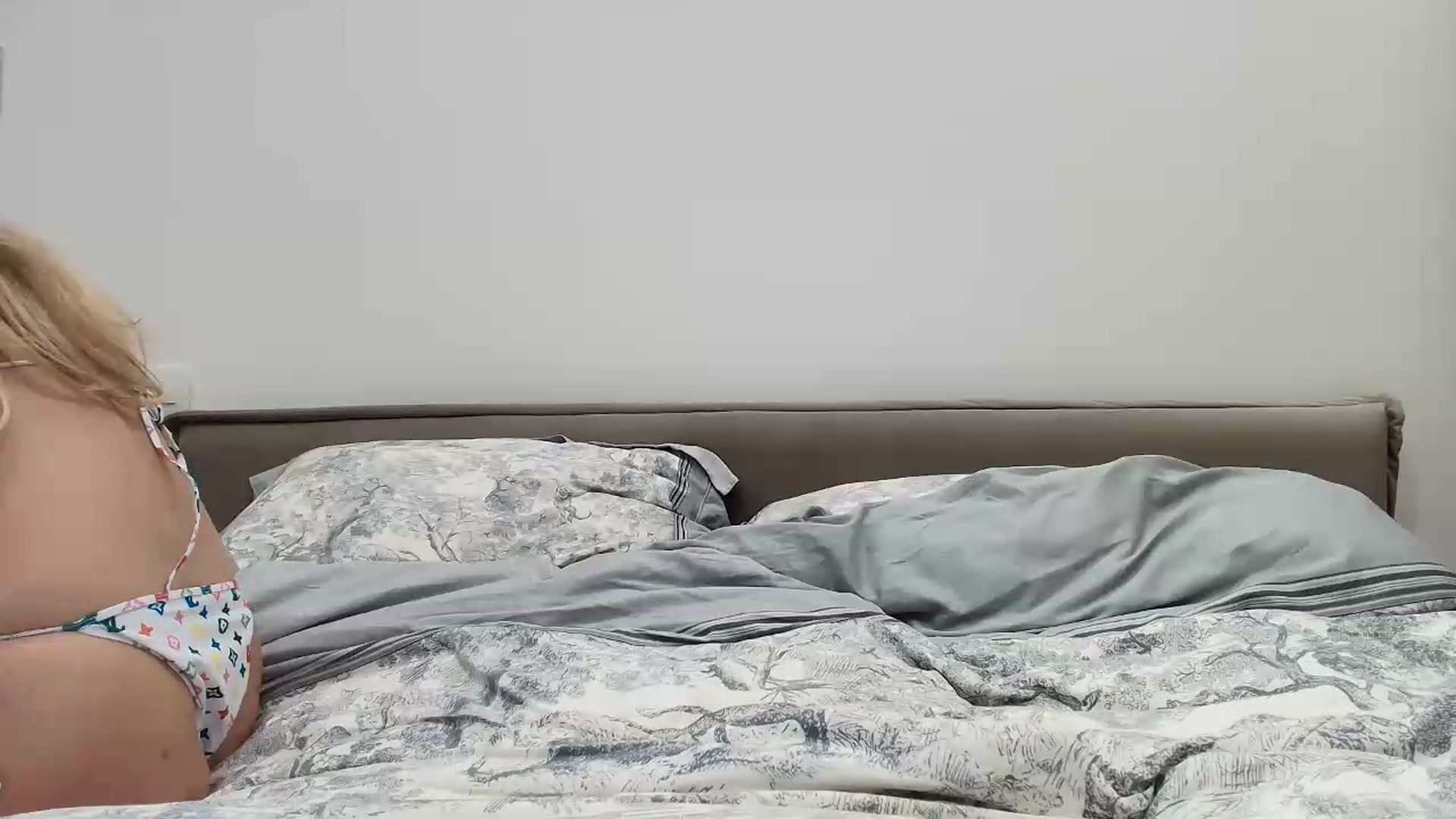 Gallery image thumbnail from Anayys's myfreecams stream on, 06/18/2026, 23:58 image 19 of 20