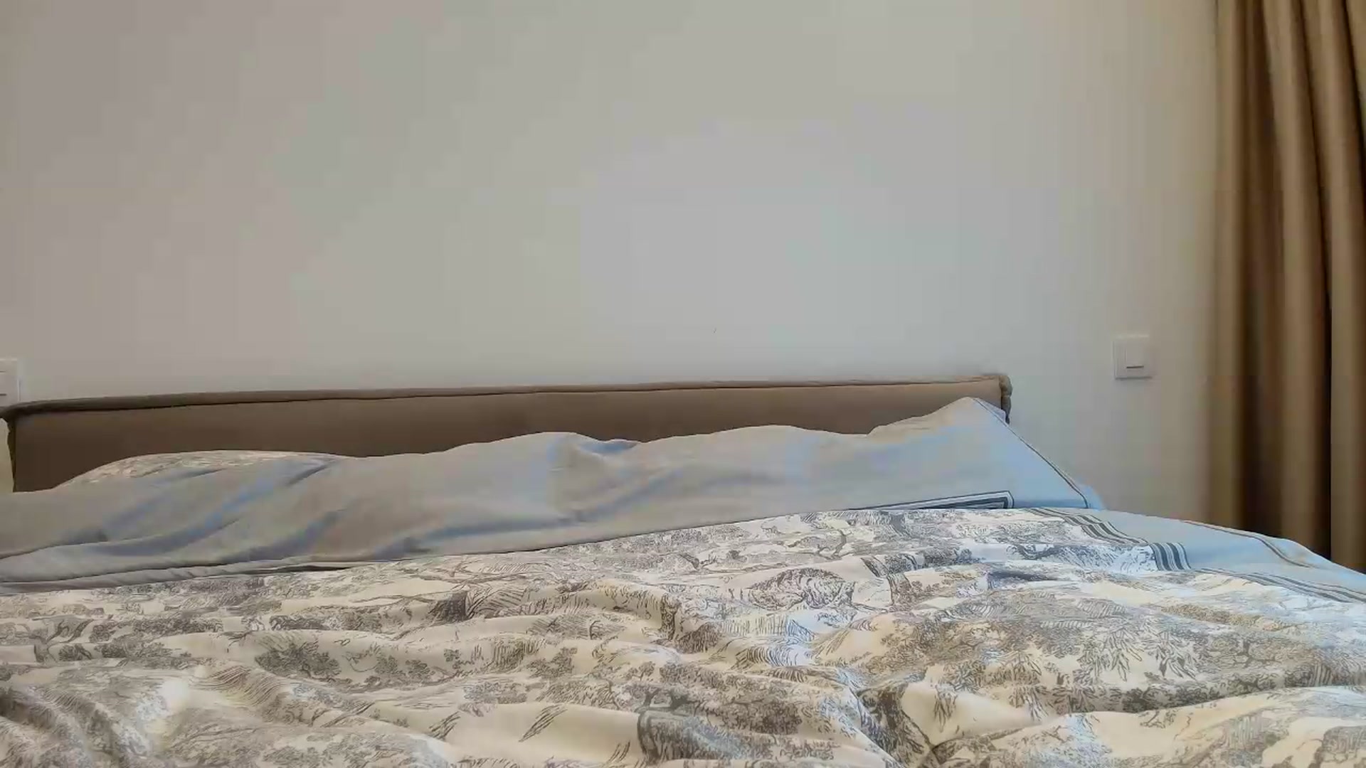 Gallery image thumbnail from Anayys's myfreecams stream on, 06/21/2026, 16:25 image 12 of 20