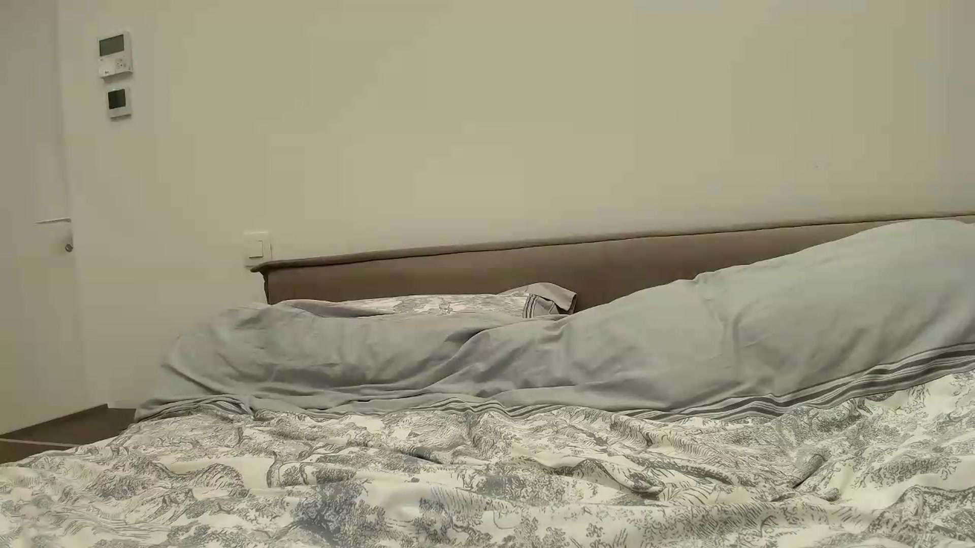 Gallery image thumbnail from Anayys's myfreecams stream on, 06/22/2026, 19:14 image 5 of 20