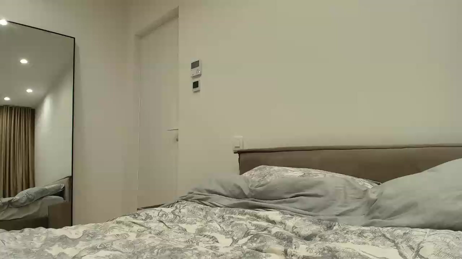 Gallery image thumbnail from Anayys's myfreecams stream on, 06/24/2026, 20:43 image 16 of 20