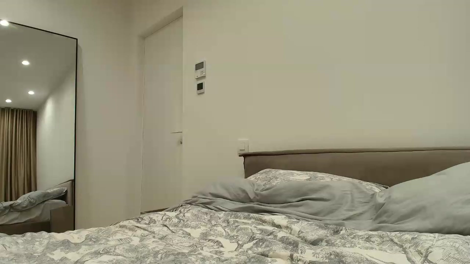 Gallery image thumbnail from Anayys's myfreecams stream on, 06/24/2026, 20:43 image 17 of 20