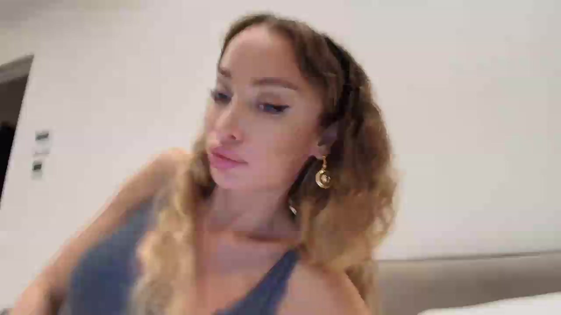 Gallery image thumbnail from Anayys's myfreecams stream on, 07/05/2026, 23:08 image 9 of 20