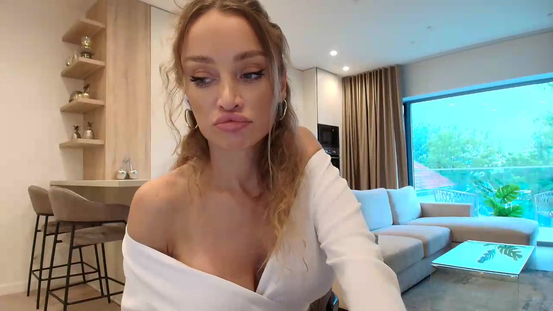 Gallery image thumbnail from Anayys's myfreecams stream on, 07/09/2026, 15:48 image 9 of 20