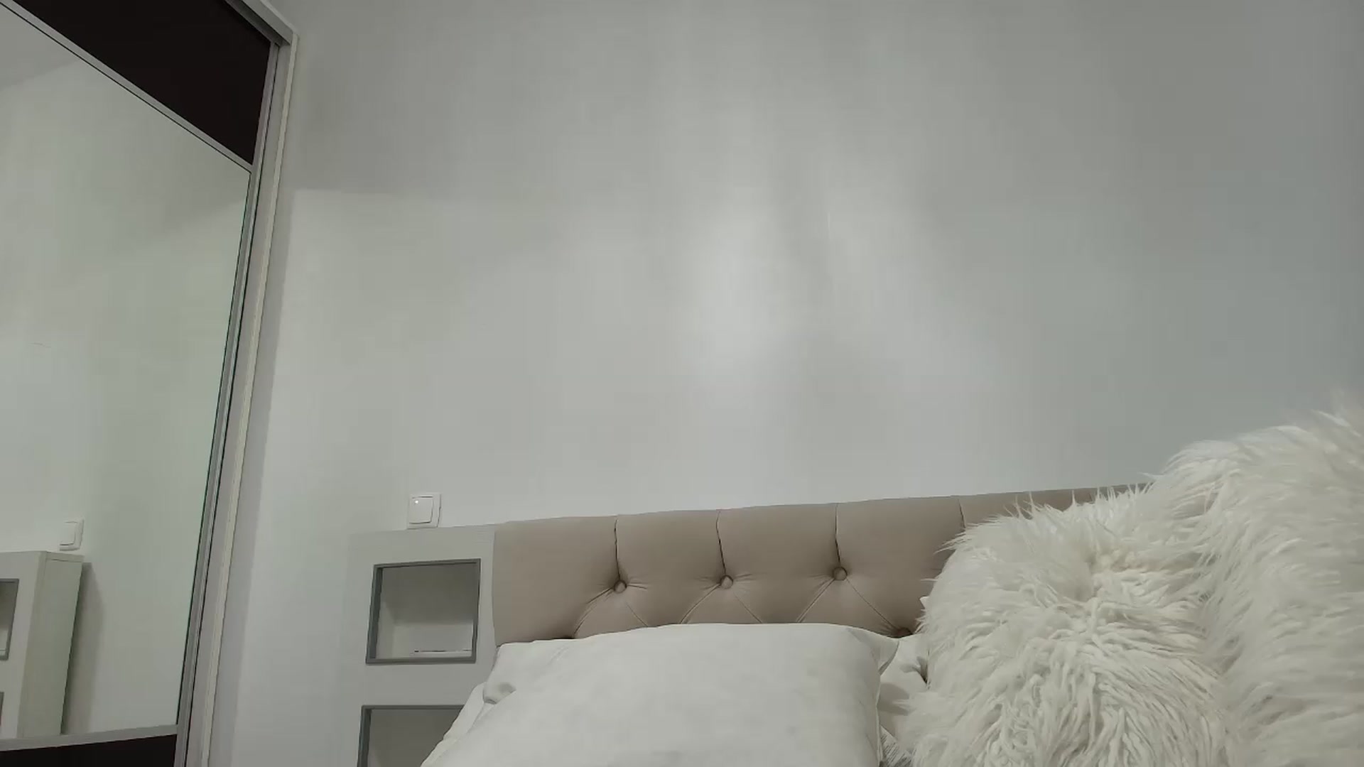Gallery image thumbnail from Anayys's myfreecams stream on, 08/05/2026, 19:19 image 12 of 20