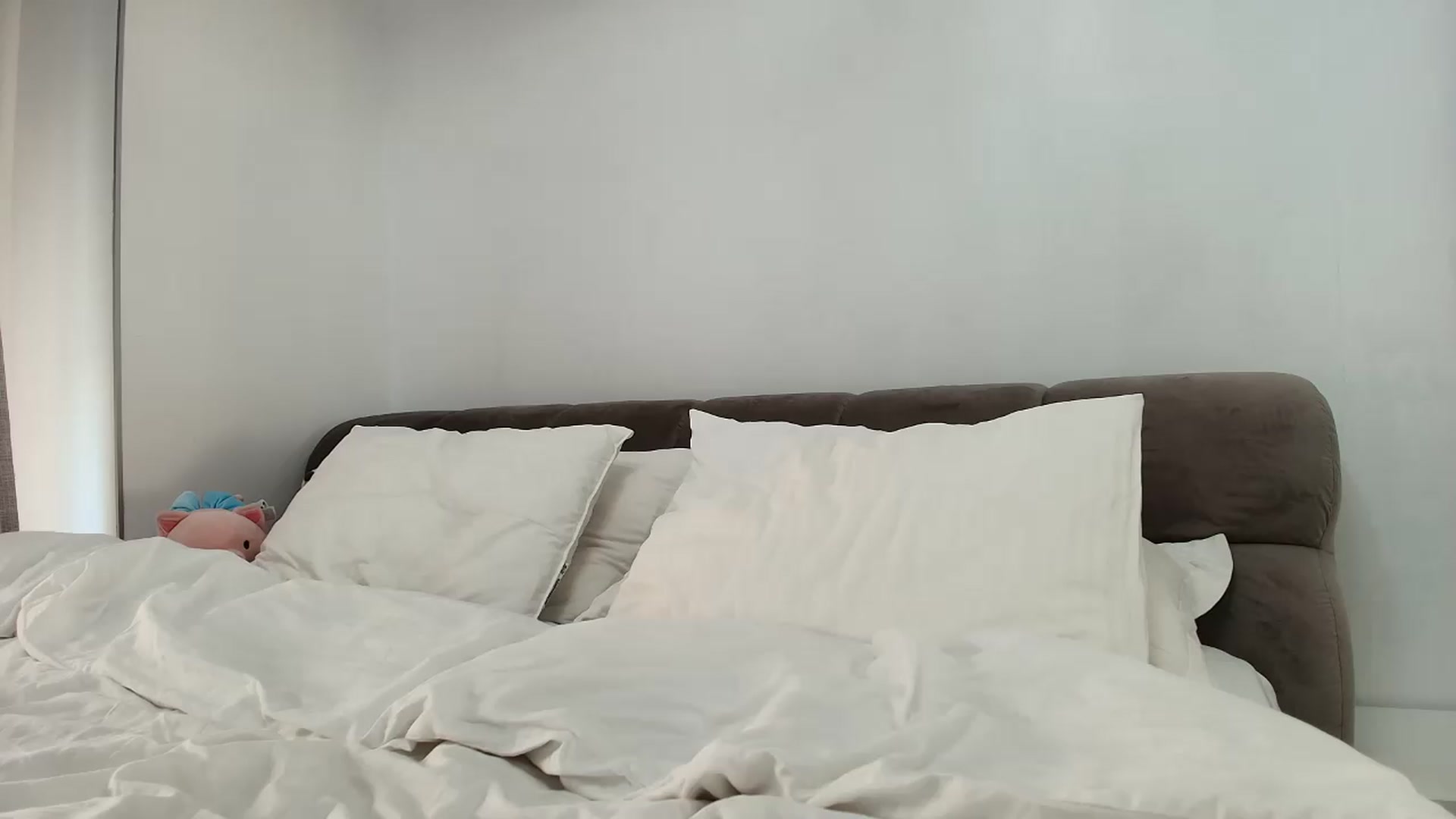 Gallery image thumbnail from Anayys's myfreecams stream on, 08/09/2026, 09:54 image 5 of 20