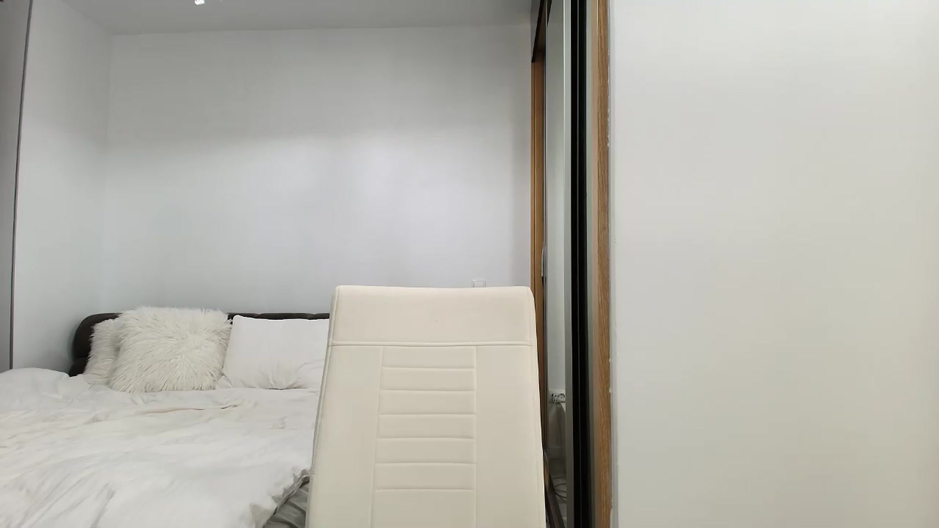 Gallery image thumbnail from Anayys's myfreecams stream on, 08/20/2026, 23:22 image 14 of 20