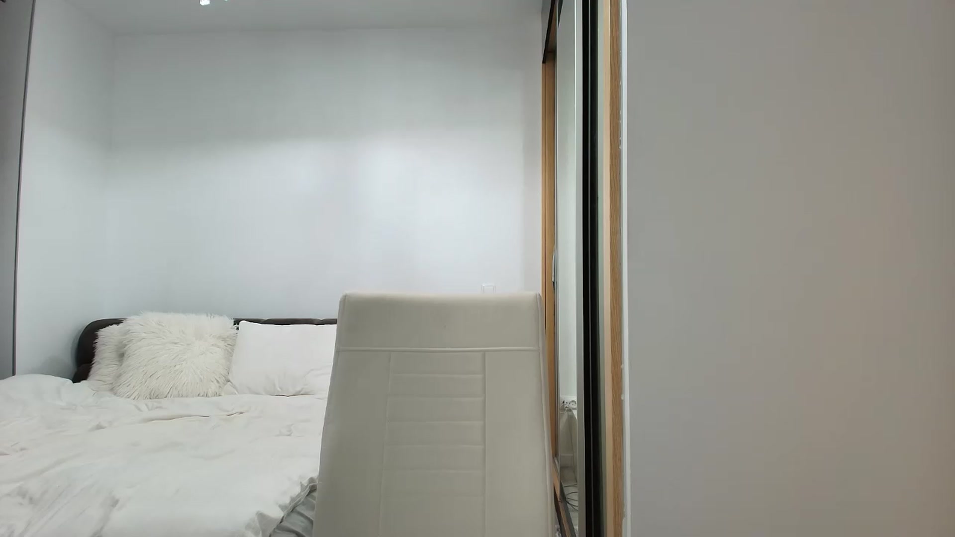 Gallery image thumbnail from Anayys's myfreecams stream on, 08/20/2026, 23:22 image 17 of 20