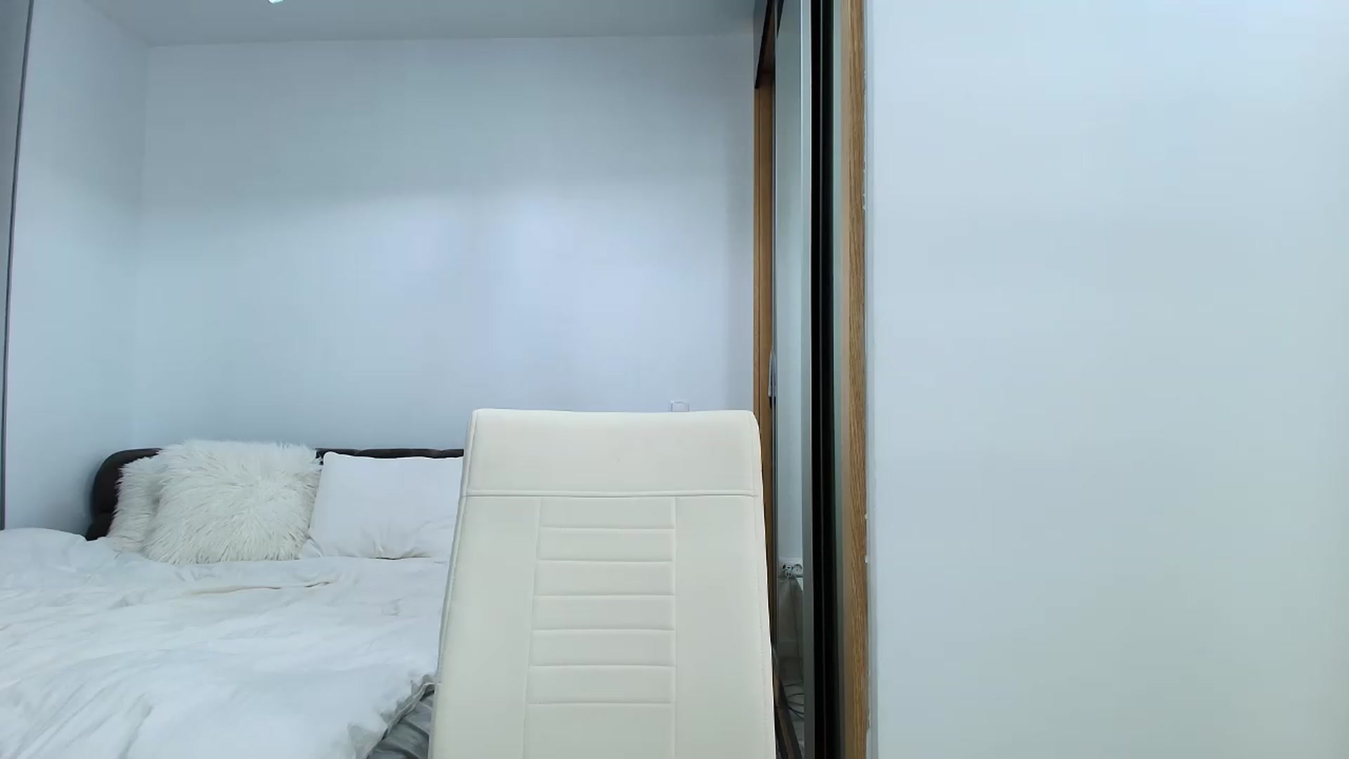 Gallery image thumbnail from Anayys's myfreecams stream on, 08/20/2026, 23:22 image 8 of 20