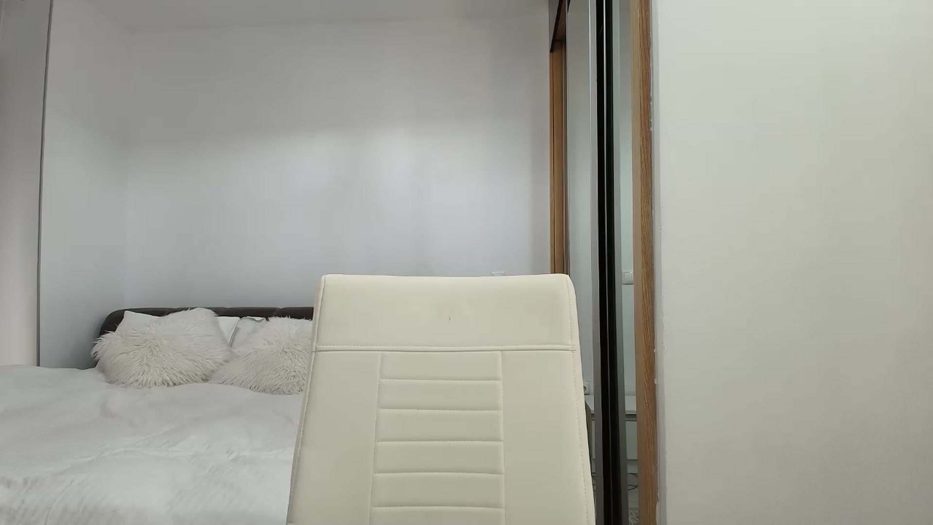 Gallery image thumbnail from Anayys's myfreecams stream on, 08/21/2026, 13:54 image 1 of 20