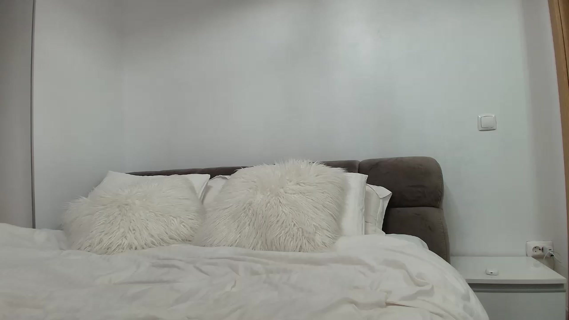 Gallery image thumbnail from Anayys's myfreecams stream on, 08/21/2026, 17:23 image 10 of 20
