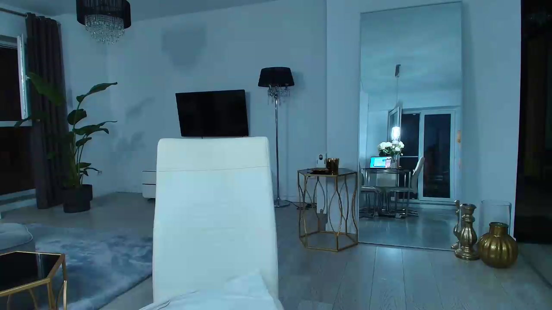 Gallery image thumbnail from Anayys's myfreecams stream on, 08/22/2026, 22:18 image 15 of 20