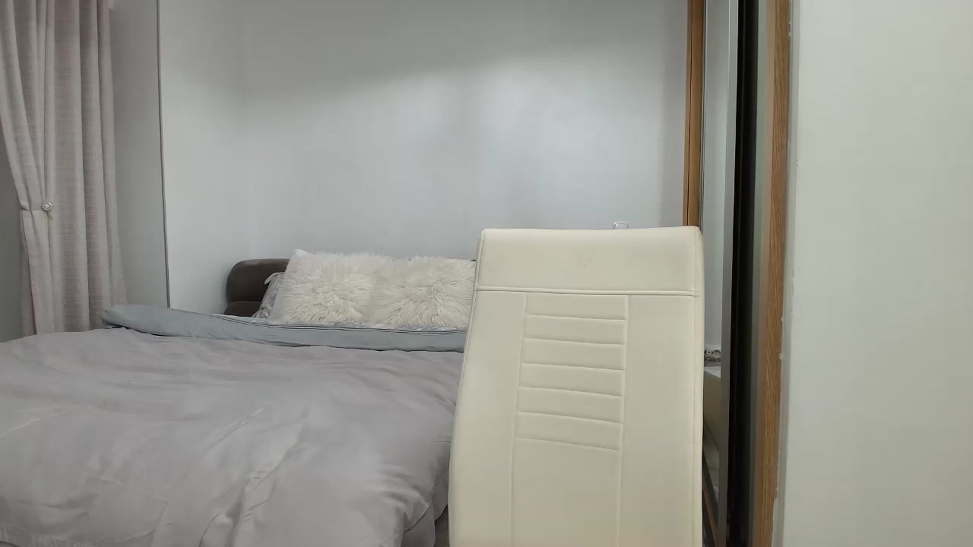 Gallery image thumbnail from Anayys's myfreecams stream on, 08/24/2026, 23:04 image 17 of 20