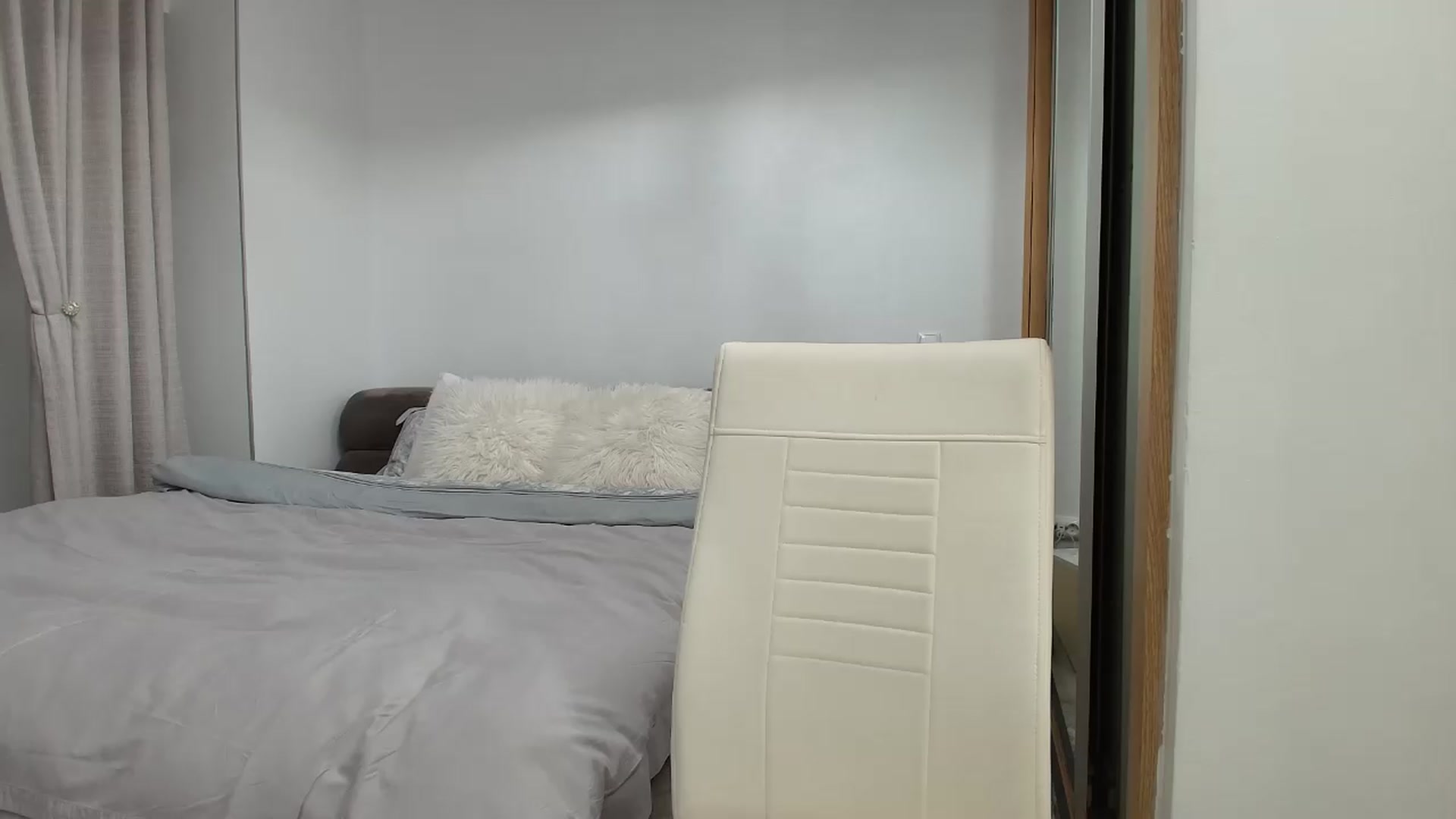 Gallery image thumbnail from Anayys's myfreecams stream on, 08/24/2026, 23:04 image 16 of 20