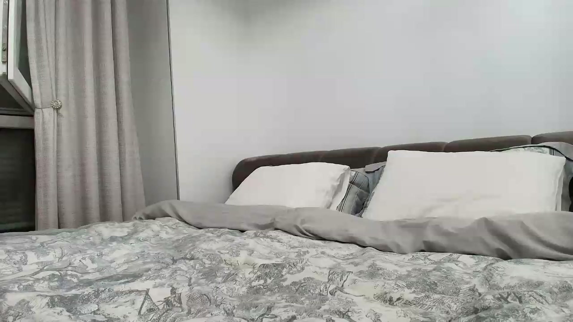 Gallery image thumbnail from Anayys's myfreecams stream on, 08/26/2026, 21:40 image 12 of 20
