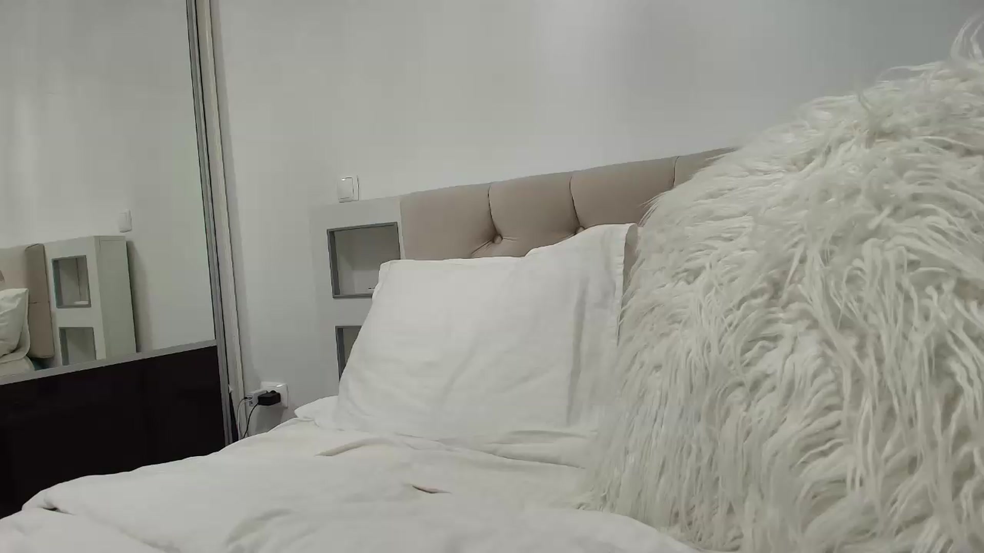 Gallery image thumbnail from Anayys's myfreecams stream on, 08/28/2026, 21:33 image 10 of 20