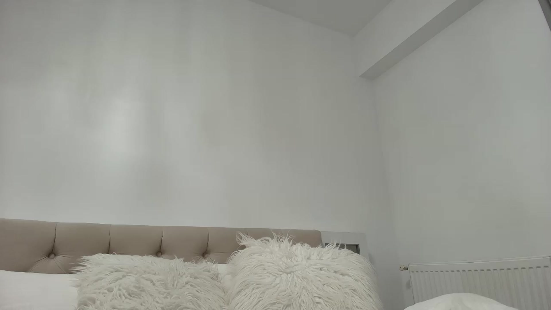 Gallery image thumbnail from Anayys's myfreecams stream on, 08/29/2026, 19:44 image 18 of 20