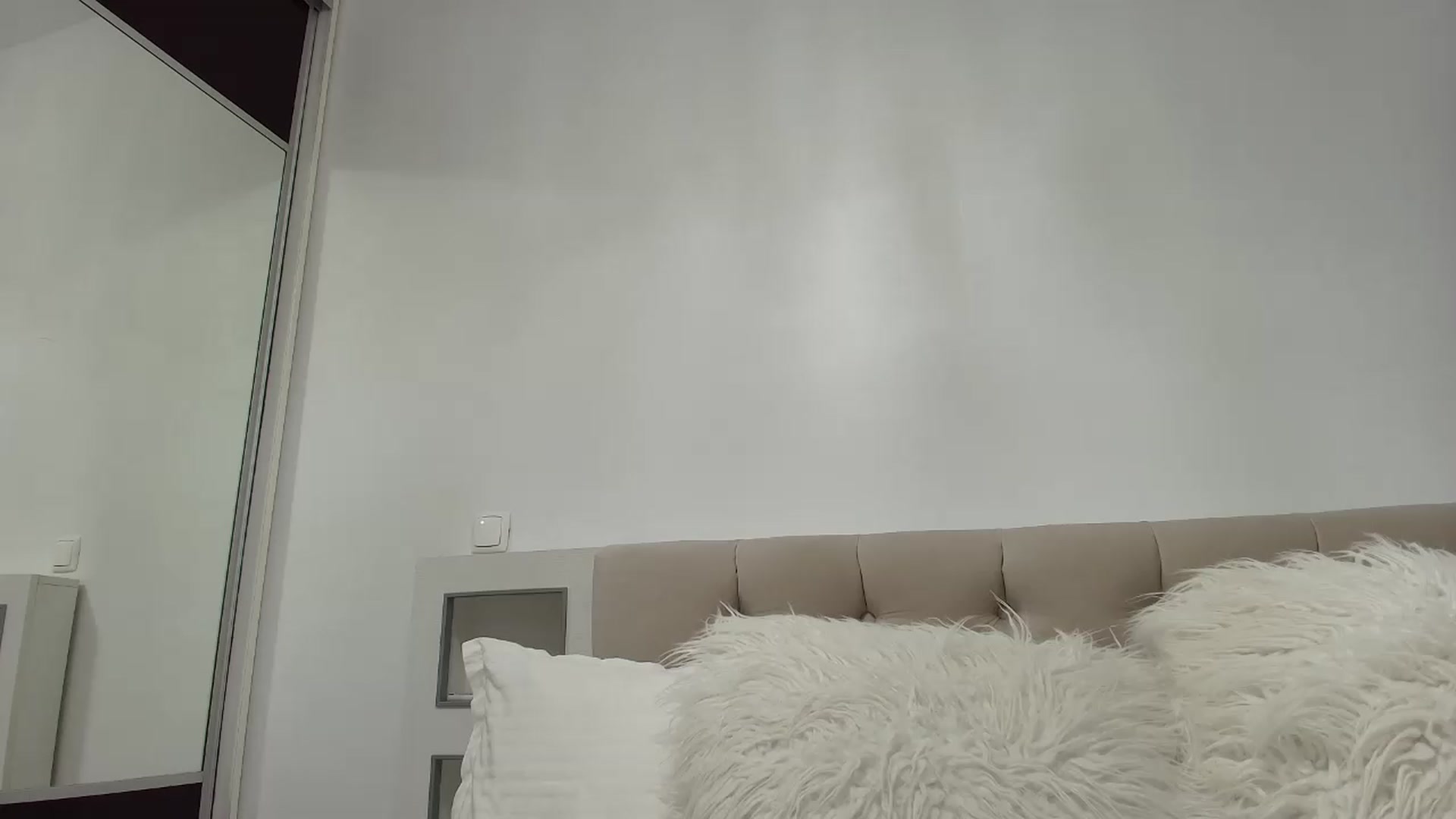 Gallery image thumbnail from Anayys's myfreecams stream on, 08/30/2026, 22:49 image 19 of 20