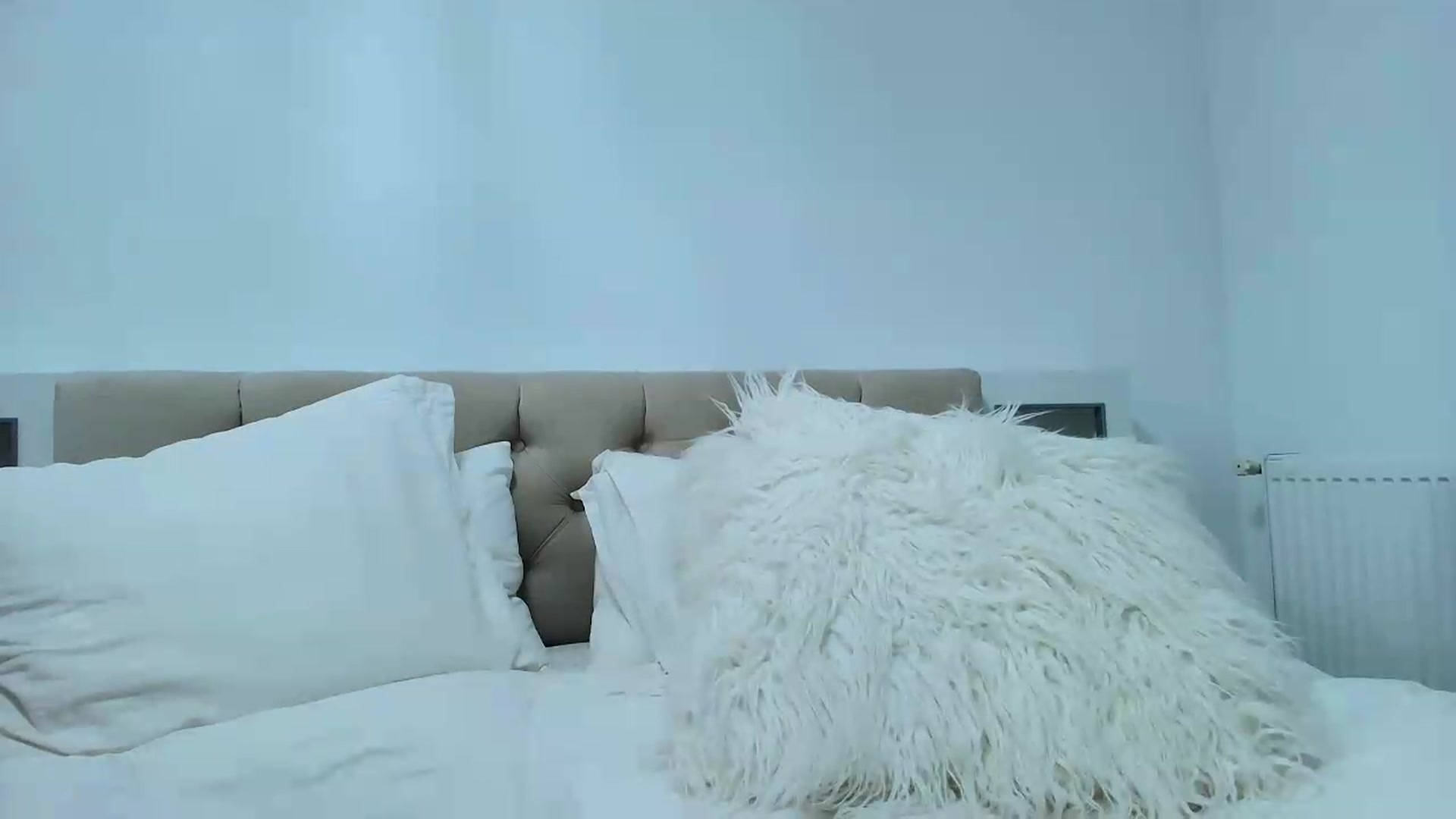 Gallery image thumbnail from Anayys's myfreecams stream on, 08/31/2026, 22:45 image 2 of 20