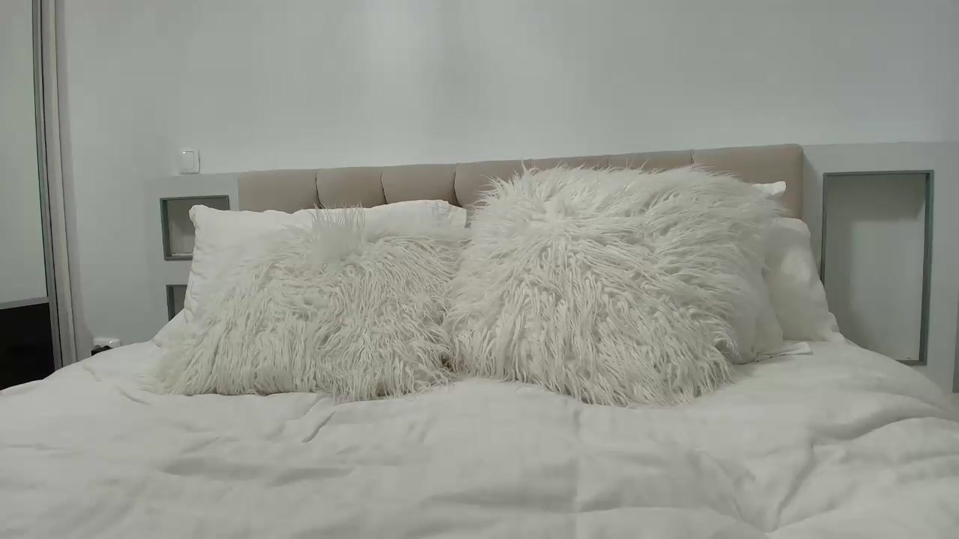 Gallery image thumbnail from Anayys's myfreecams stream on, 09/01/2026, 18:17 image 19 of 20