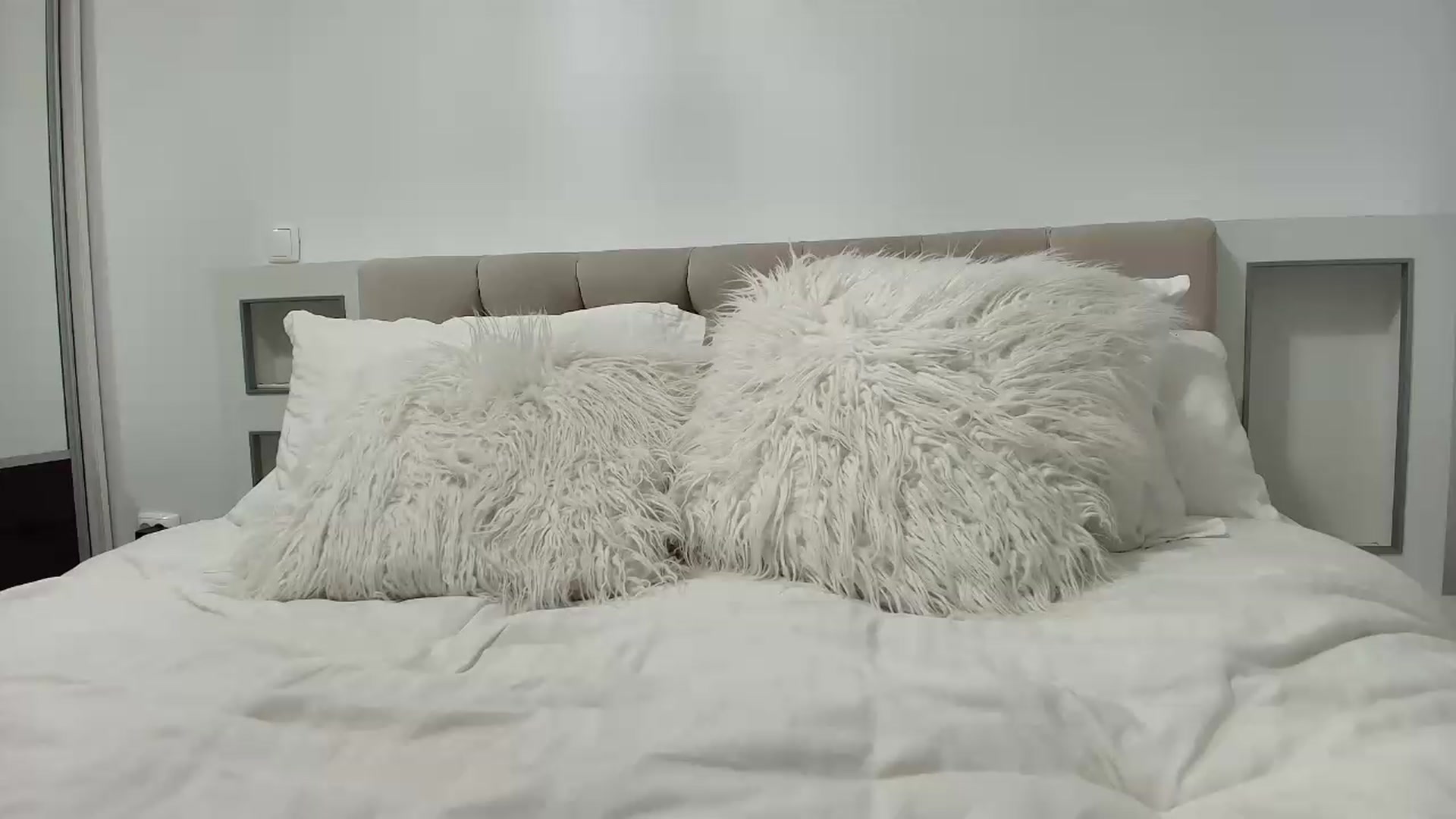 Gallery image thumbnail from Anayys's myfreecams stream on, 09/01/2026, 18:17 image 13 of 20