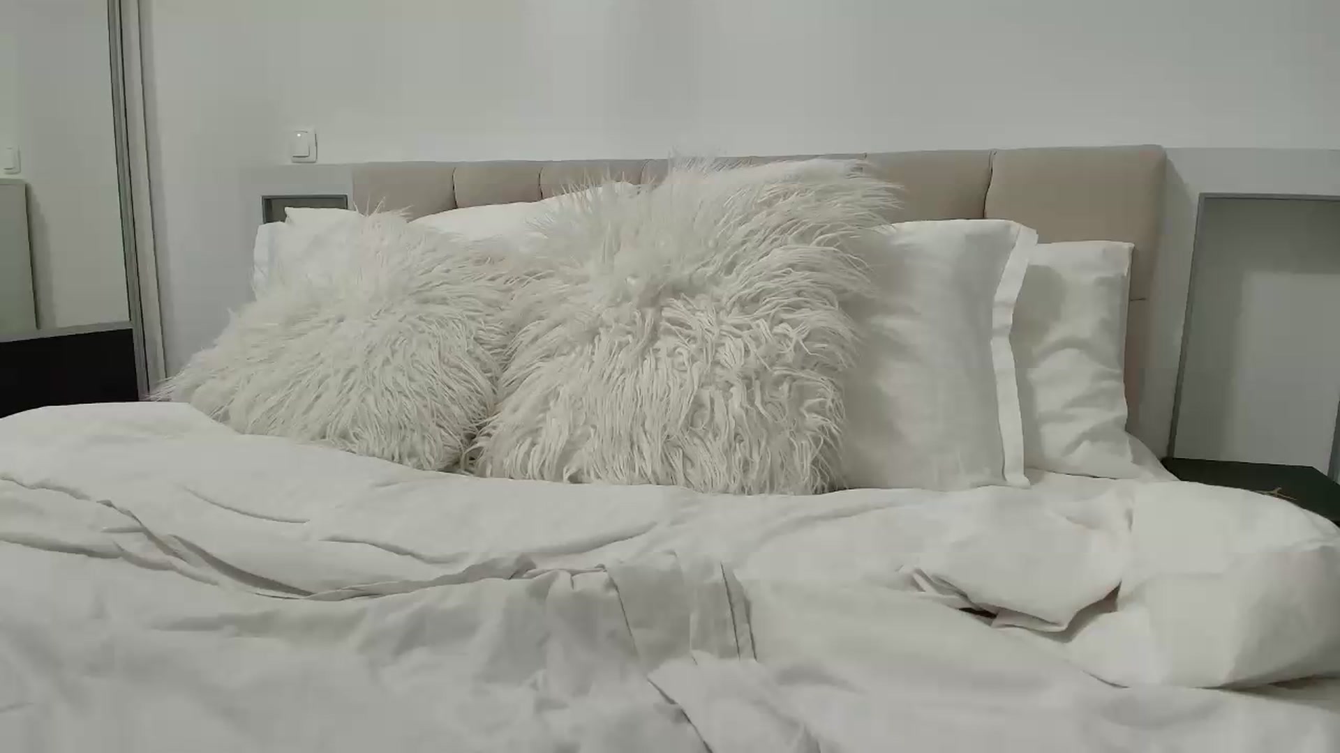 Gallery image thumbnail from Anayys's myfreecams stream on, 09/08/2026, 21:02 image 8 of 20
