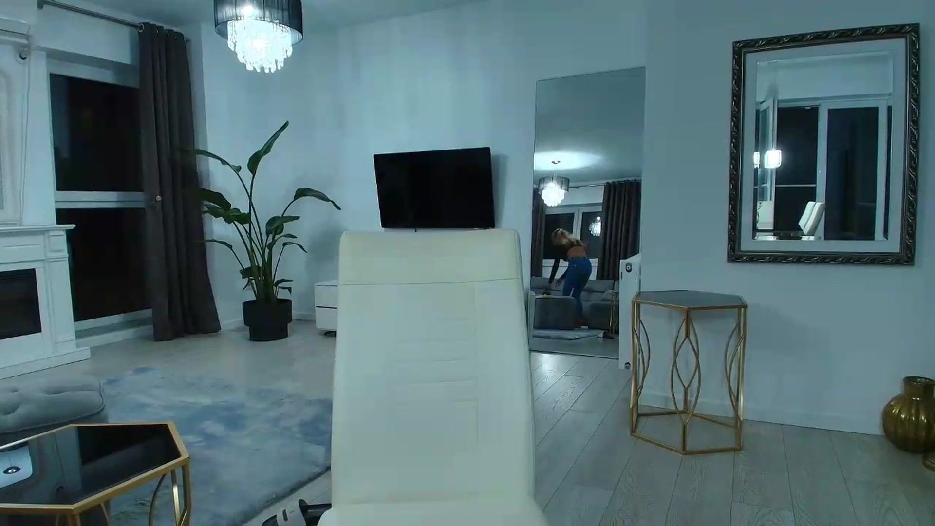 Gallery image thumbnail from Anayys's myfreecams stream on, 09/09/2026, 23:18 image 6 of 20