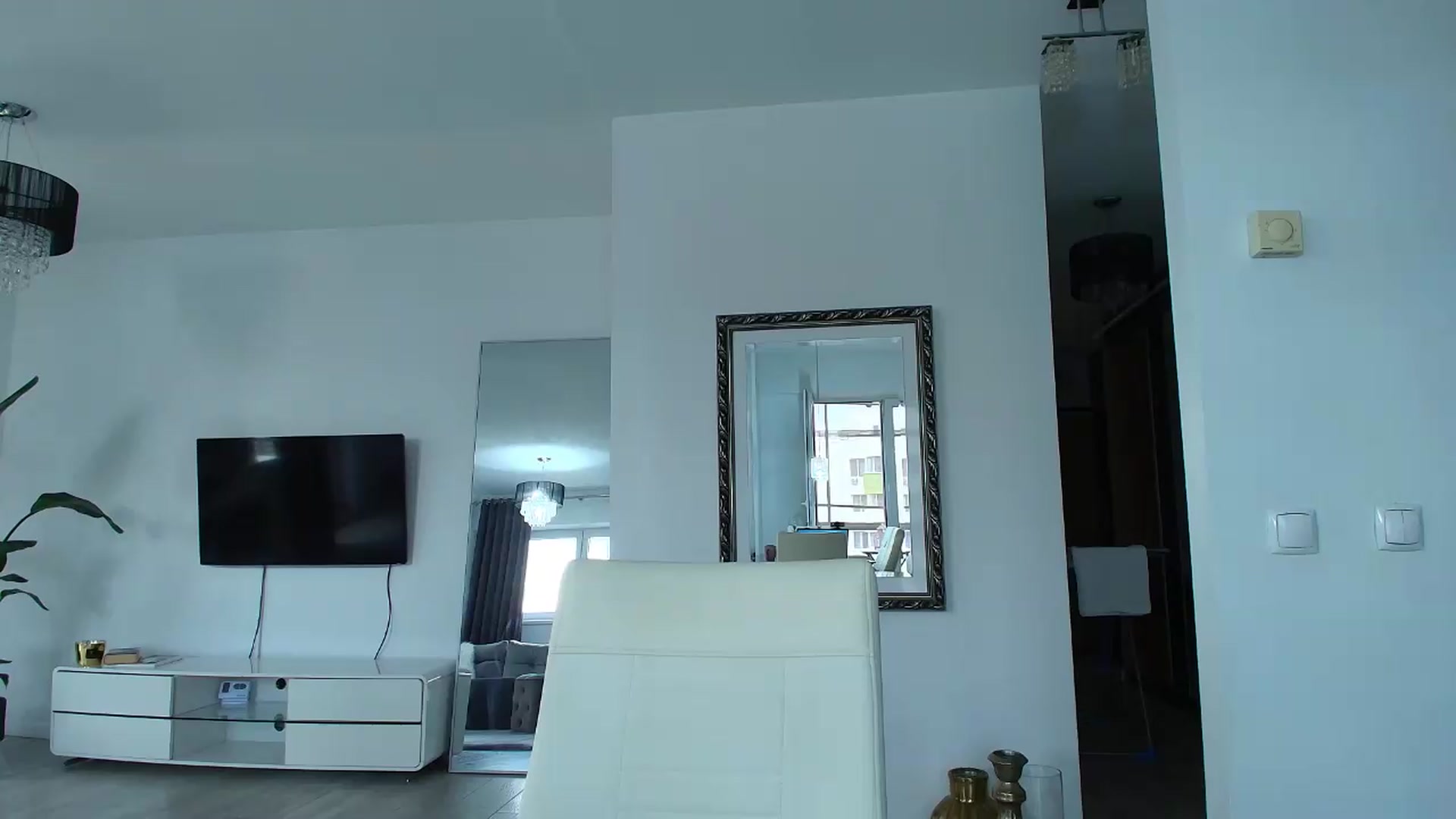 Gallery image thumbnail from Anayys's myfreecams stream on, 09/12/2026, 14:35 image 3 of 20