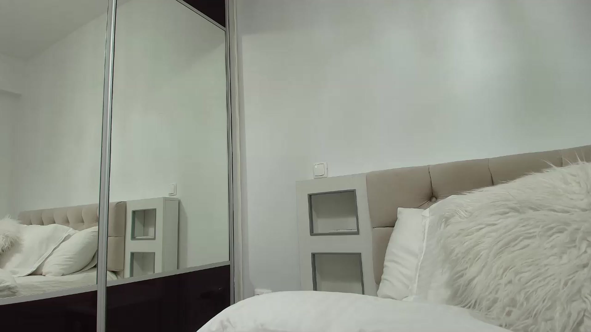 Gallery image thumbnail from Anayys's myfreecams stream on, 09/14/2026, 11:56 image 16 of 20