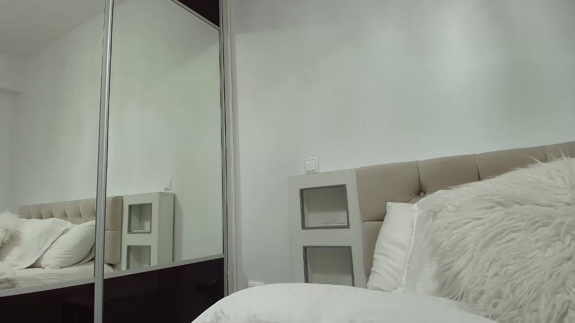 Gallery image thumbnail from Anayys's myfreecams stream on, 09/14/2026, 11:56 image 17 of 20